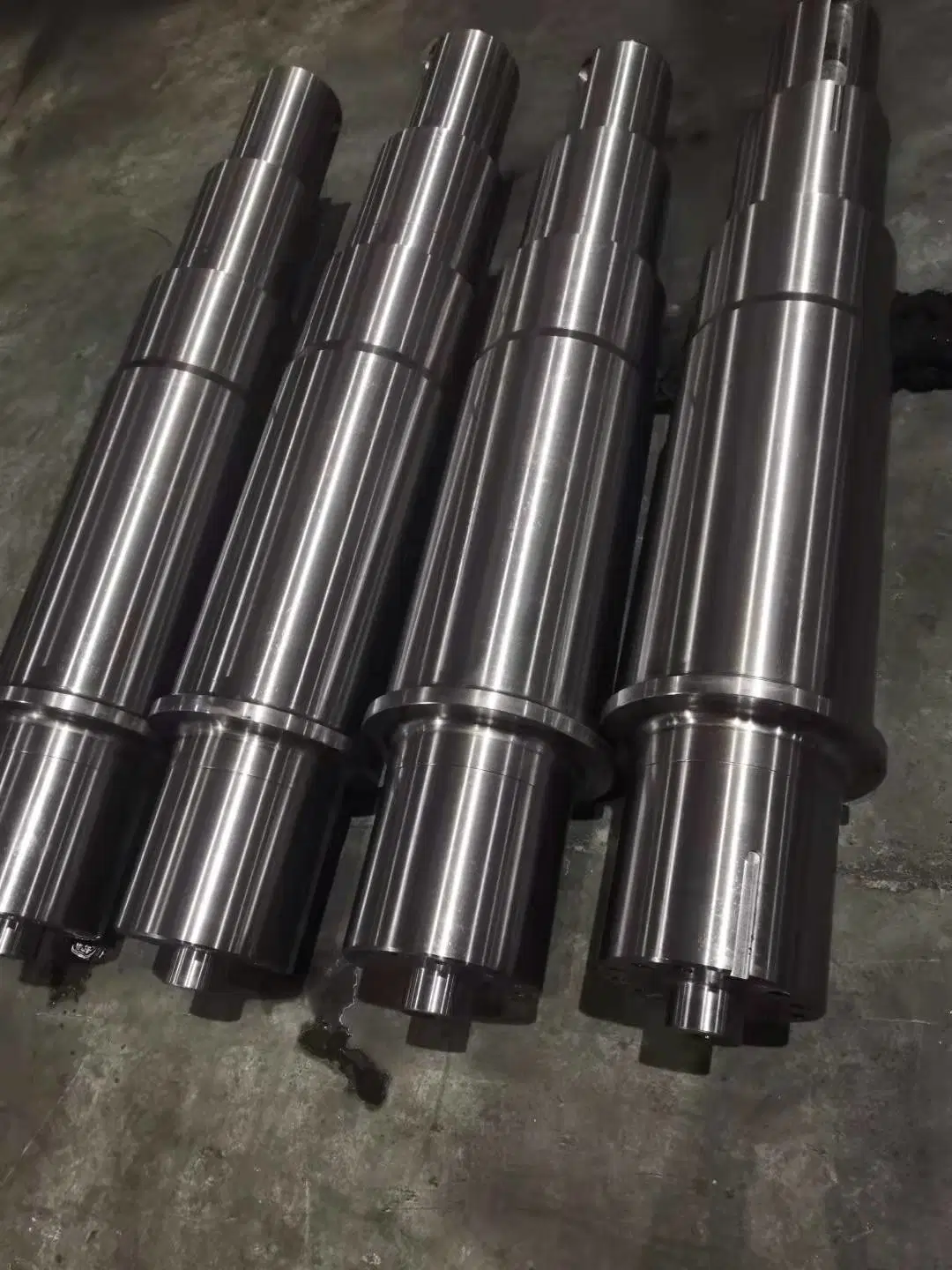 Casted Work Roll with High Cr 7% for Producing Hot Rolled Steel Sheet and Steel Plate