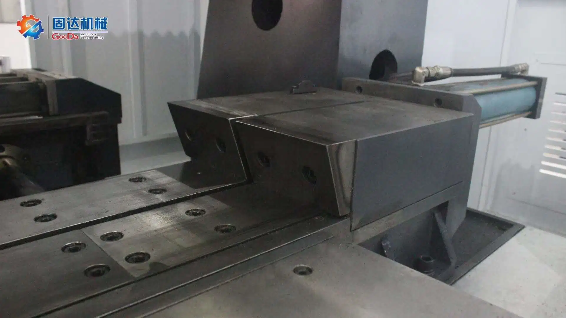 CNC Máquina de aserrado de alta velocidad de la banda de aserrado de la hoja de corte de la banda de aserrado