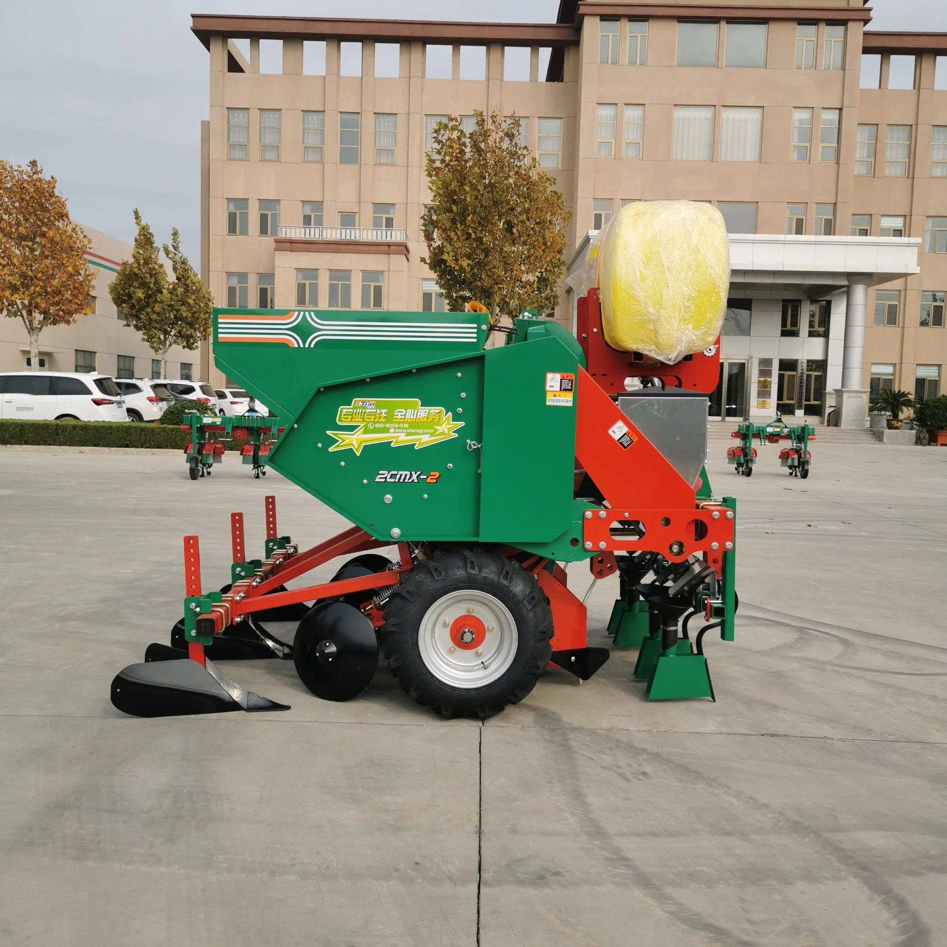 High quality/High cost performance  2 Working Ridges Medium-Sized Potato Planter