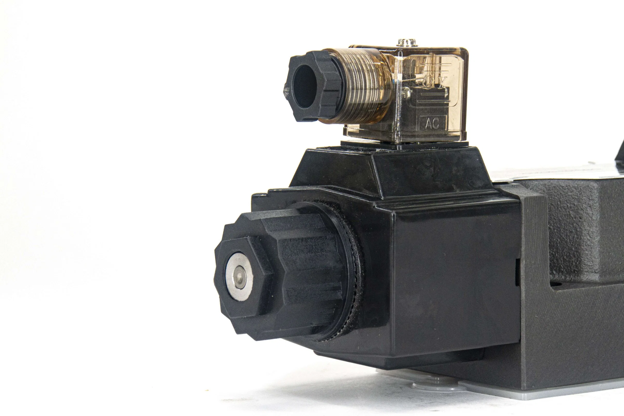 DSG-03-2b2-Dl-D24 DSG-02-3c4-Lw DSG-02-3c2-Lw DSG-02-2b2-Lw Hydraulic Solenoid Valve