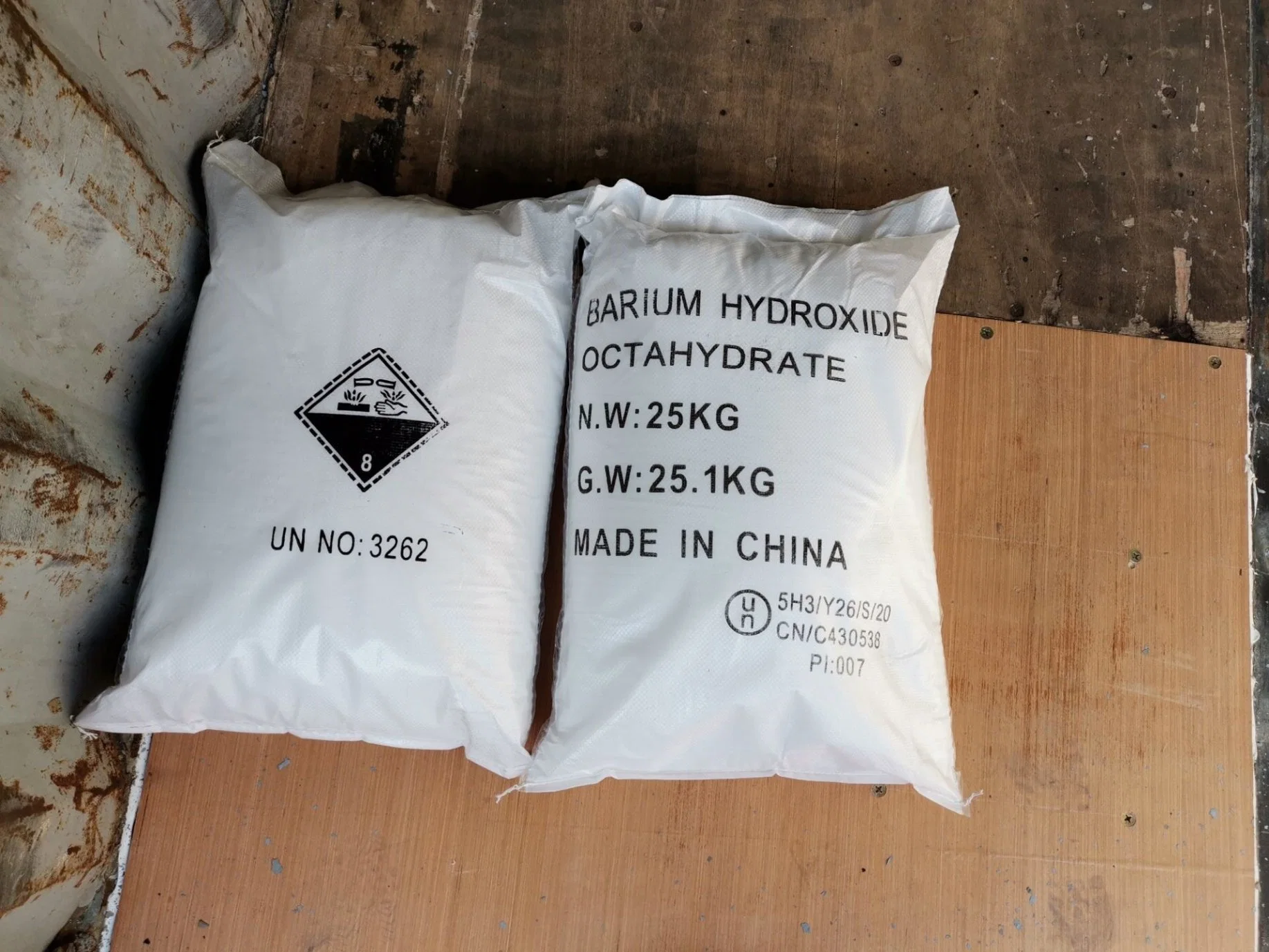 Industry Grade CAS 12230-71-6 99% Barium Hydroxide Octahydrate Bah18o10