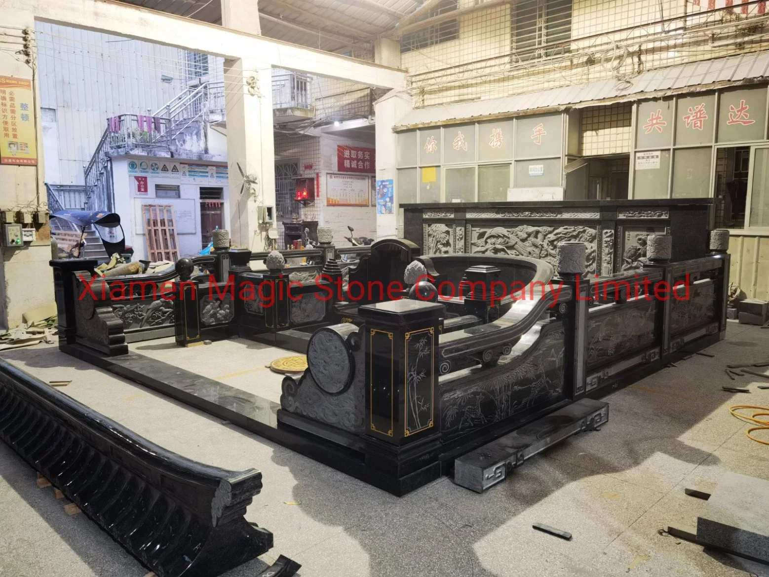 China Wholesale/Supplier Granite Stone Absolutely Black Maker Large Monuments