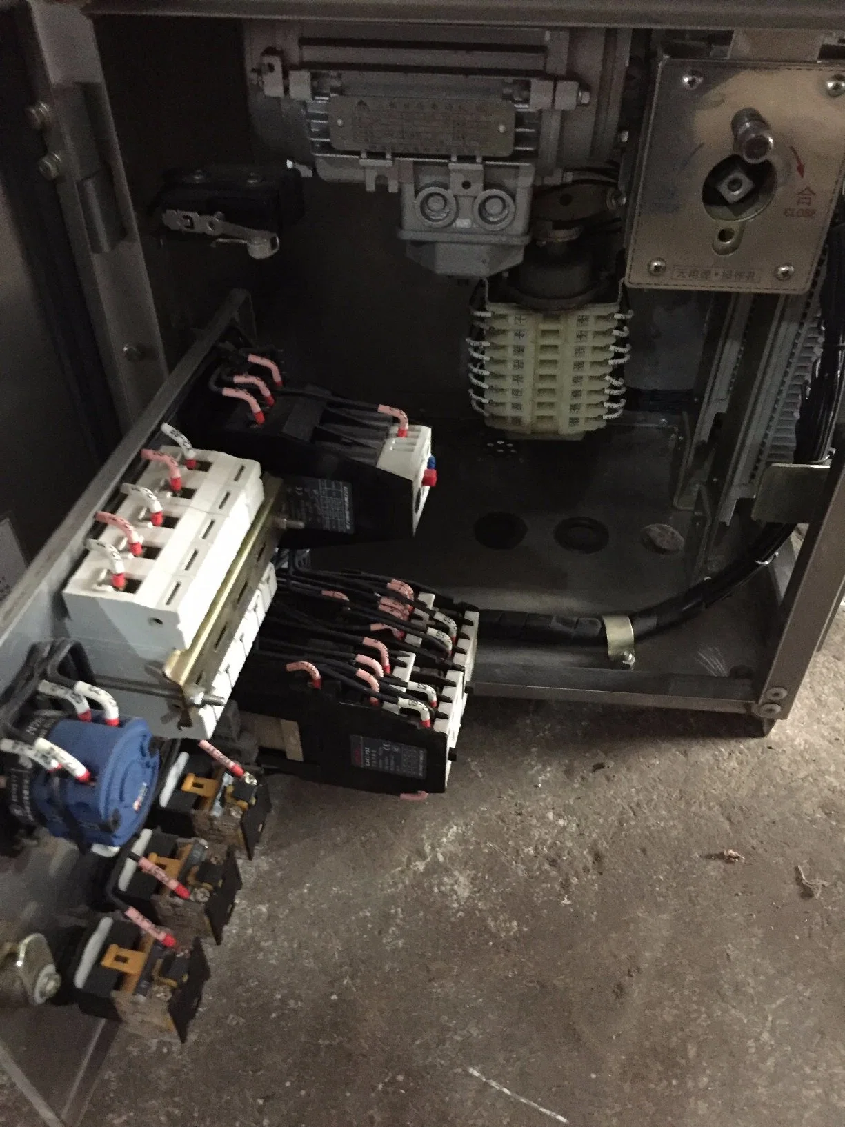 Motorized Operation Mechanism 500nm for 72.5kv/145kv Disconnector /Circuit Breaker