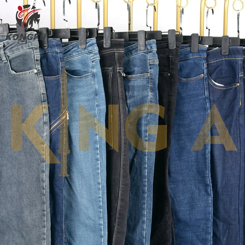 Le roi d'une marque de Jeans pure de seconde main Balles Balles Ukay Vêtements mixtes Ukay utilisé pantalons en jean d'hiver