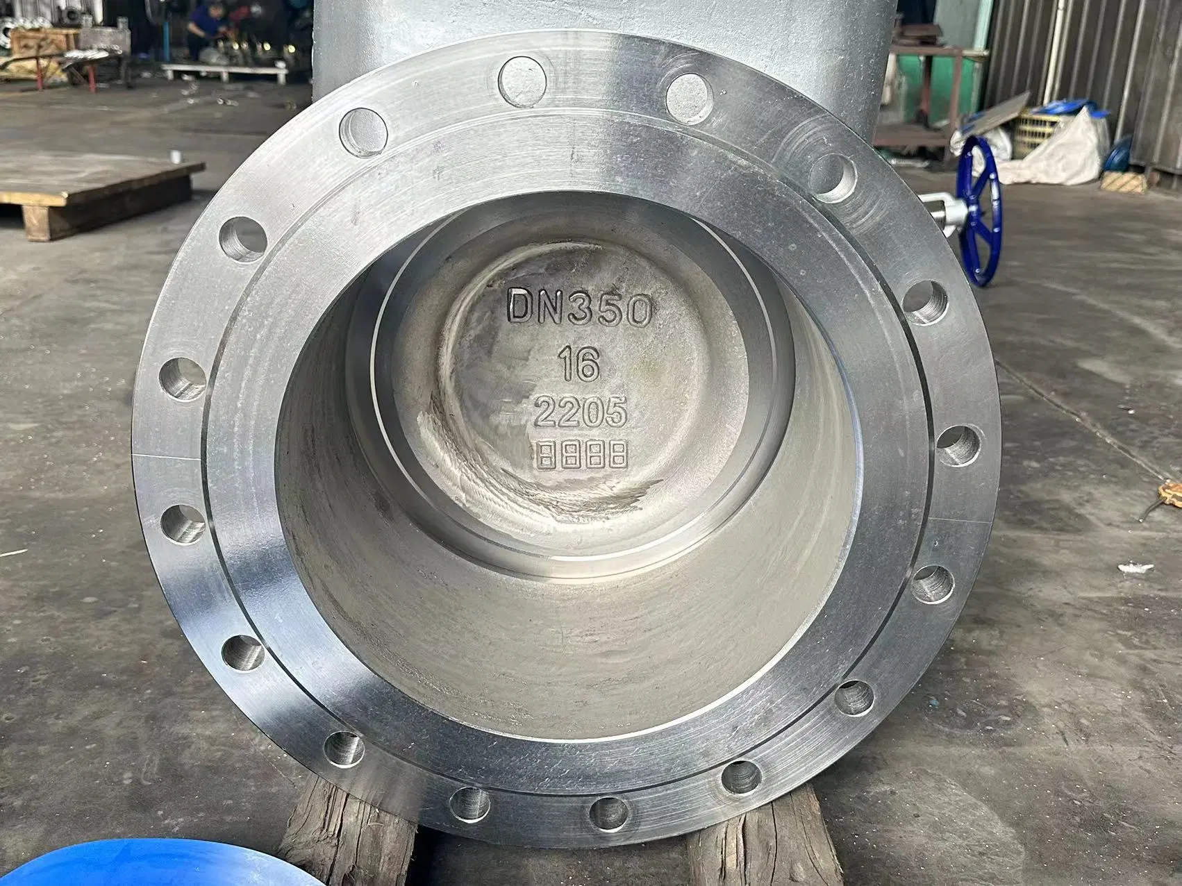 Stainless steel gate valve Z41W-16P manual open rod flange connection