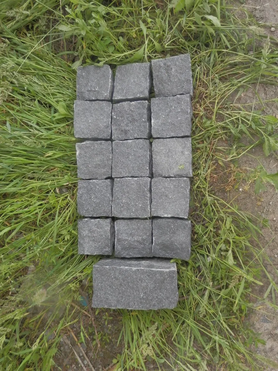 Chinese Flamed/Naturalsplit Fudingblack Basalt Floor/Flooring/Paving/Paver/Cube Stone for Outside/Landscaping/Carparking/Garden Decoration