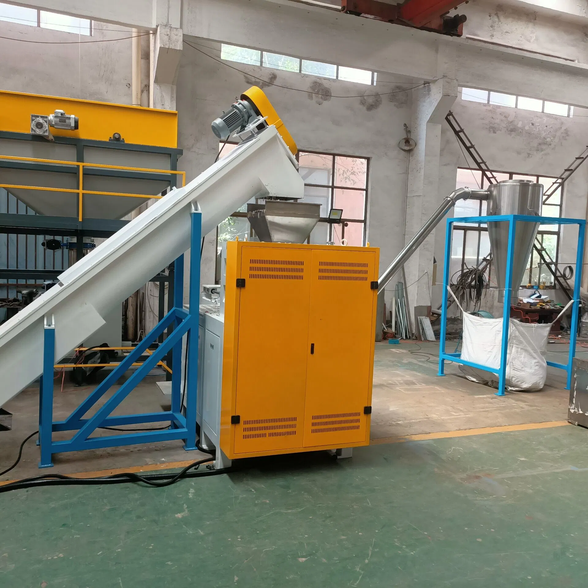 Waste Plastic Recycling Machine for Bottle Film/Hot Washing Line