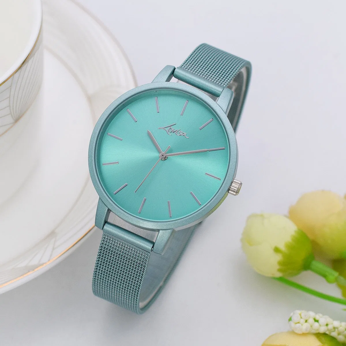 Customized Lady Alloy Watch Factory Wholesale/Supplier Gift Colorful Watches.