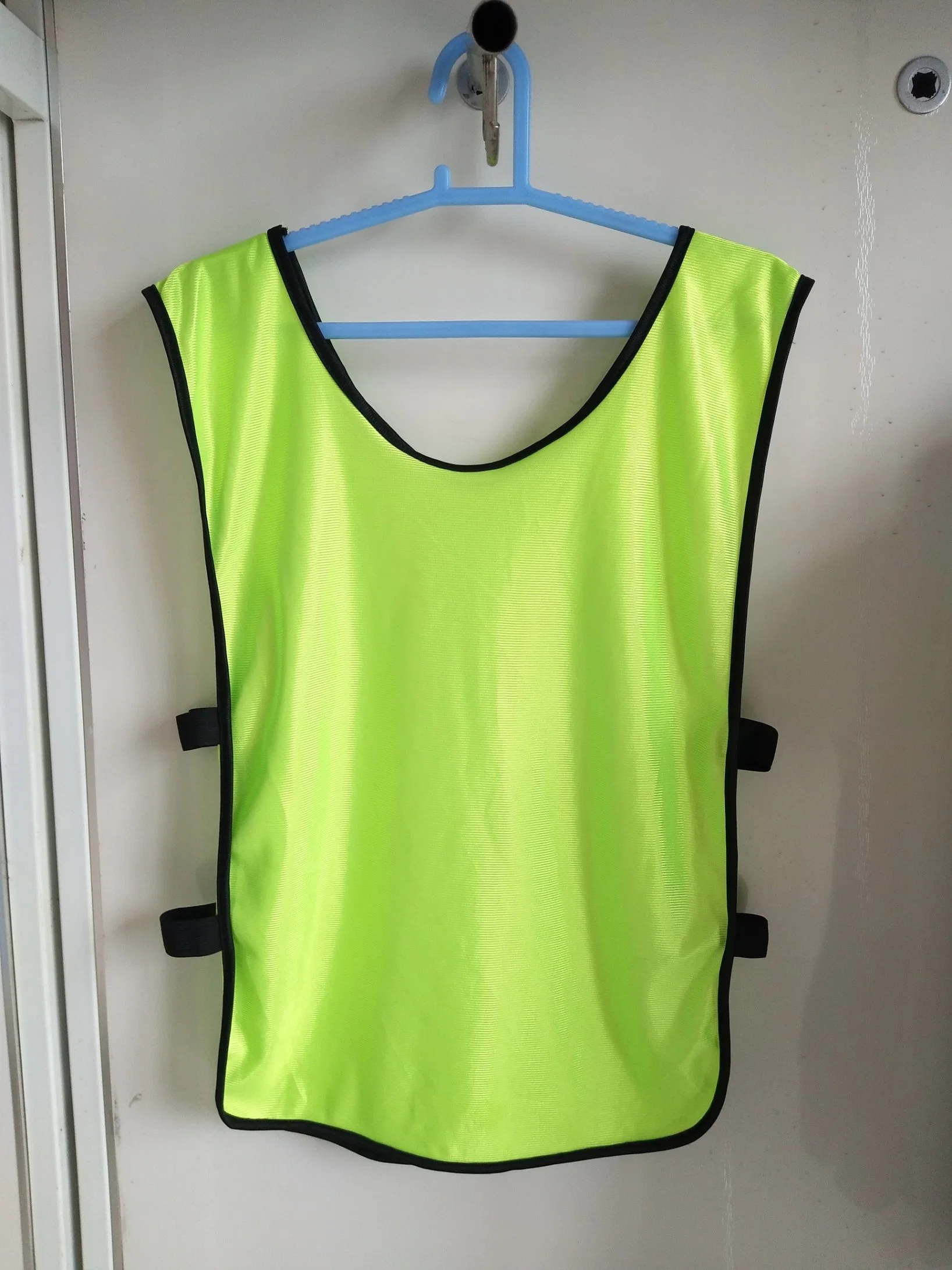 High quality/High cost performance Soccer Training Vest Different Colors