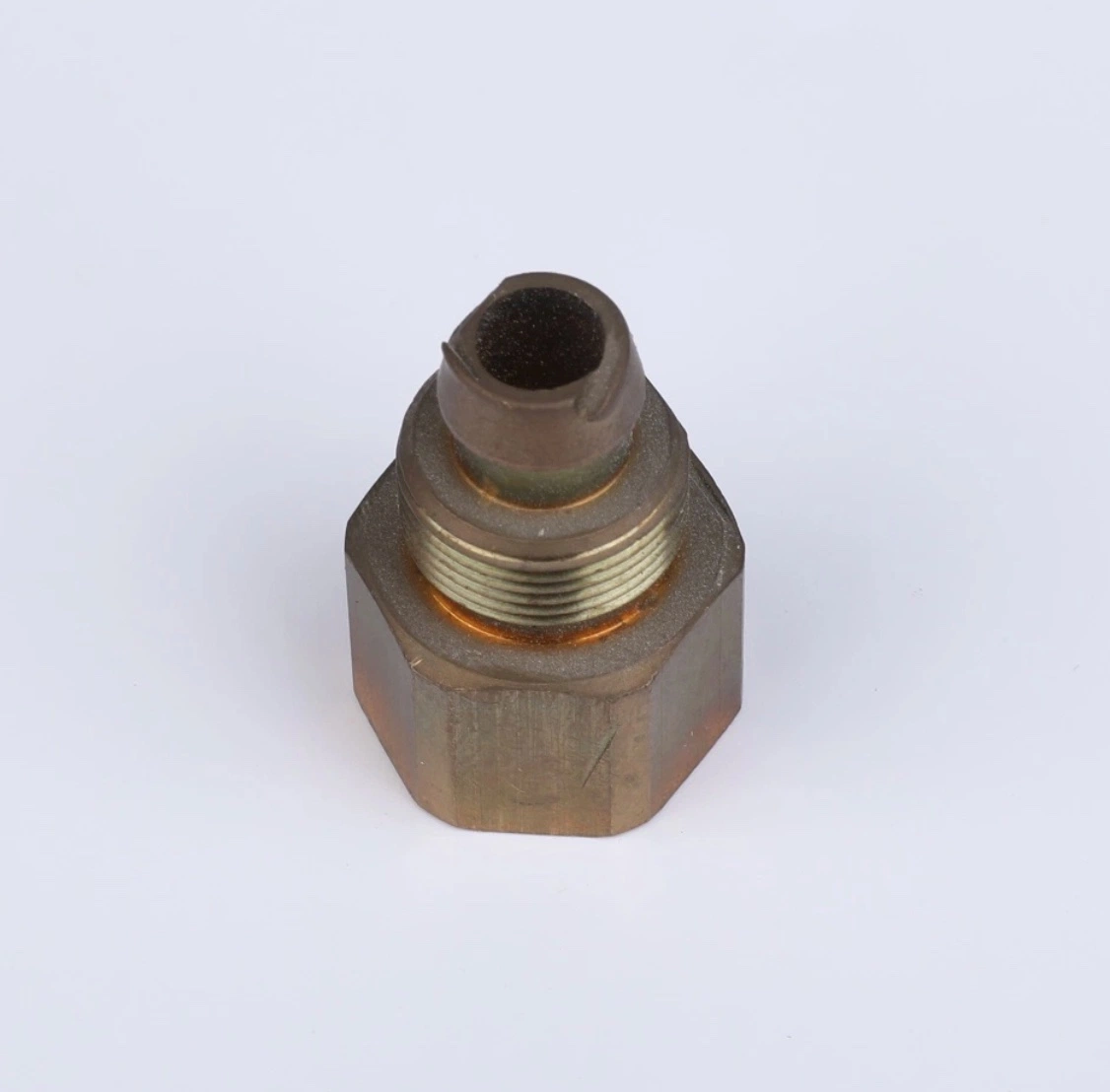 Injecteur de carburant à buse en laiton non standard CNC Machining OEM pour le matériel