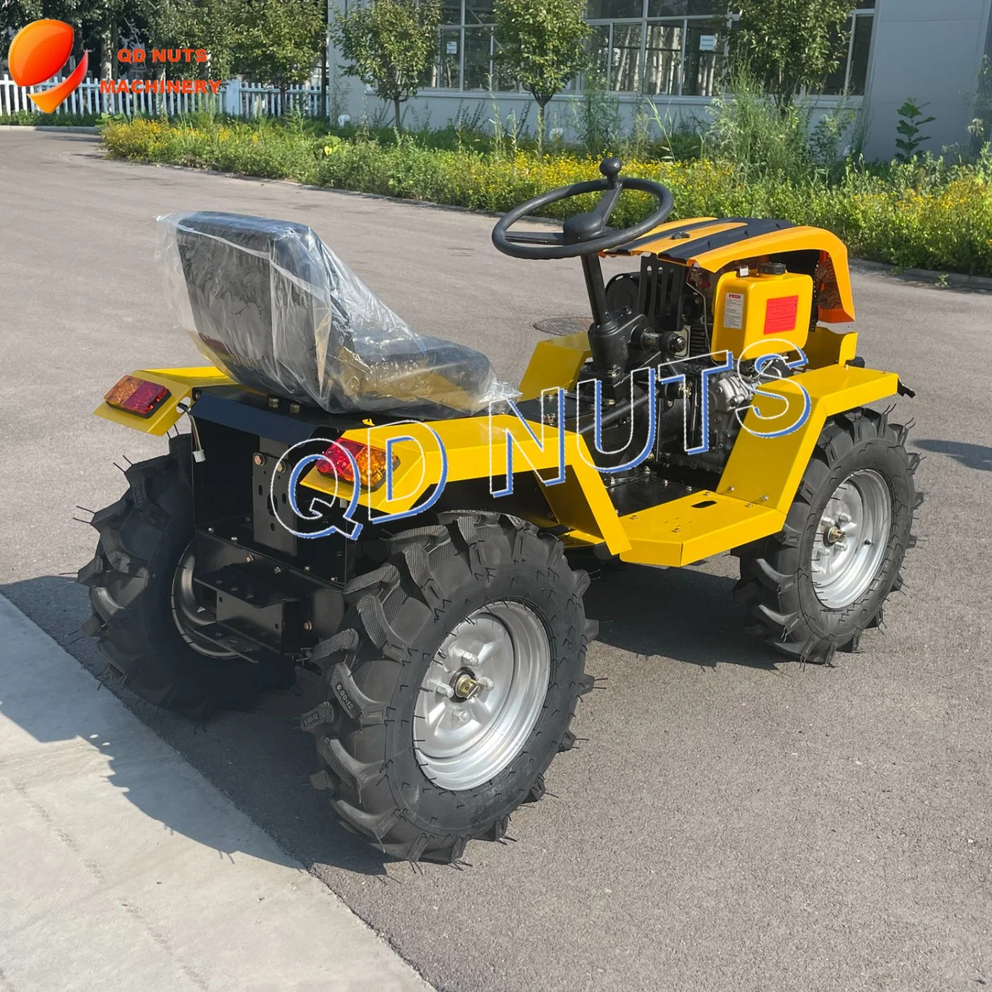 Diesel Engine Powered Multi-Function 4X4 Agricultural Use Mini Tractors with CE Certificate.