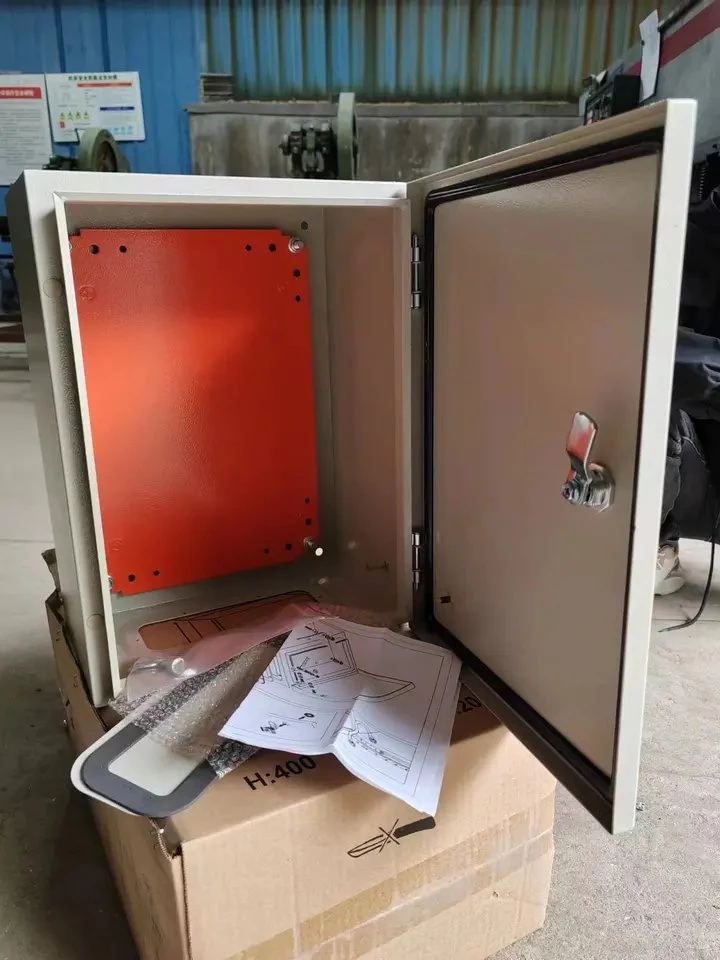 Control de gabinete eléctrico de acero personalizado profesional distribución de energía de metal resistente al agua Caja