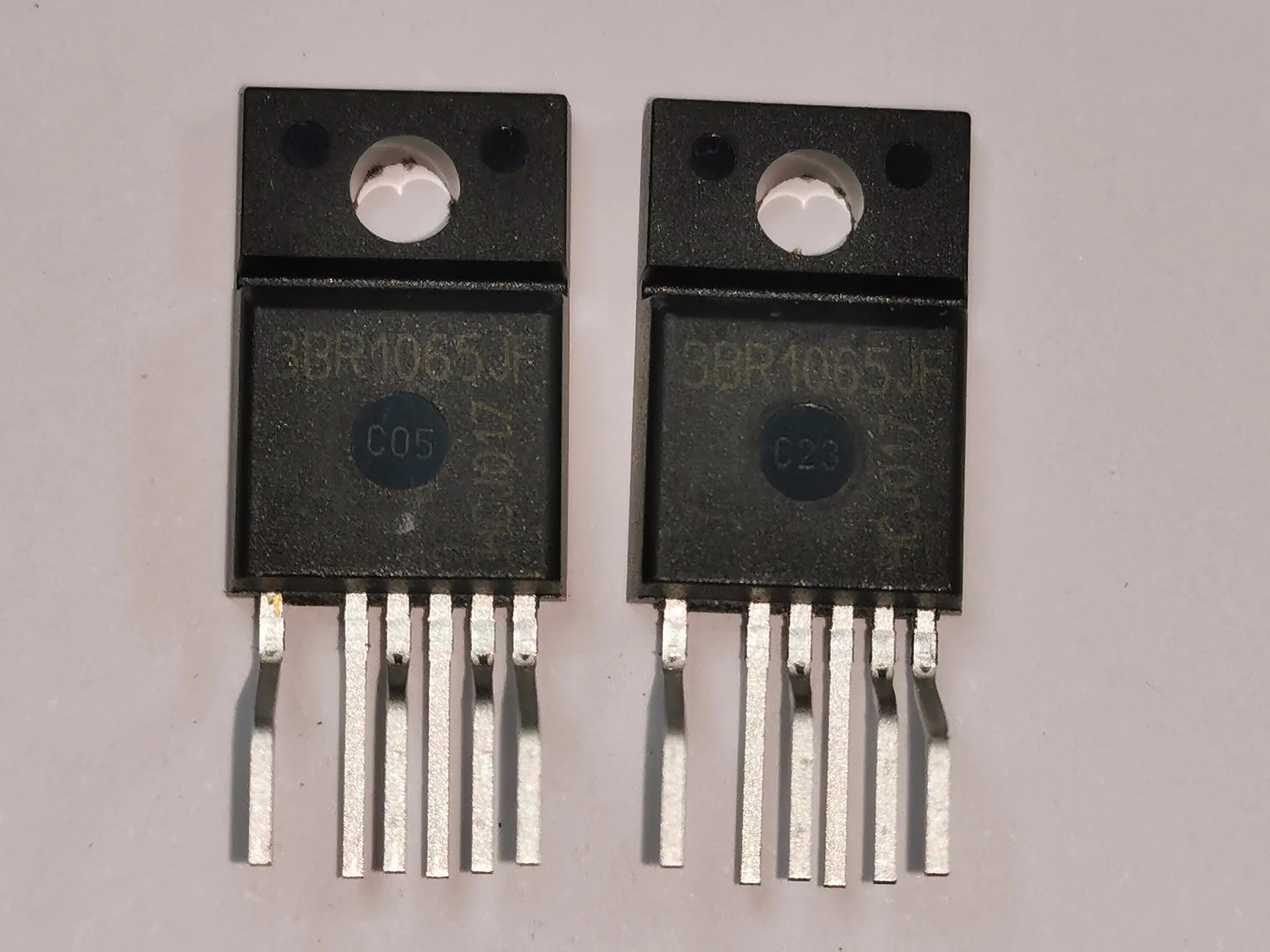 New Original Components 3br1065jf Ice3br1065jf IC Chip