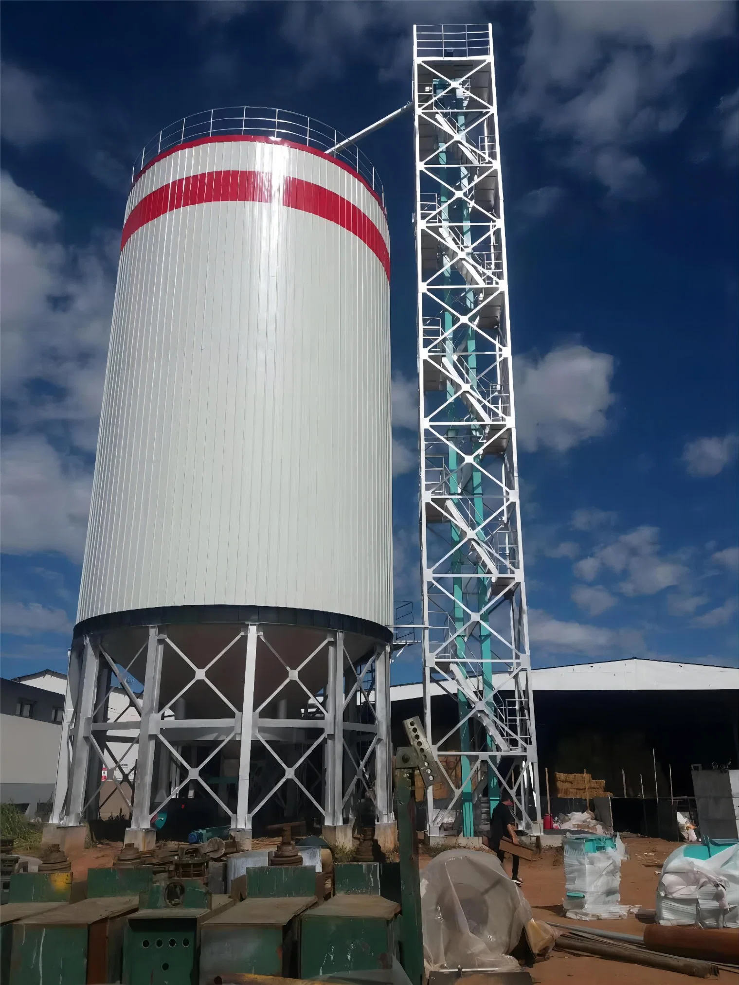 Galvanizado de acero inoxidable Silo de grano para almacenamiento de arroz con paletas de maíz