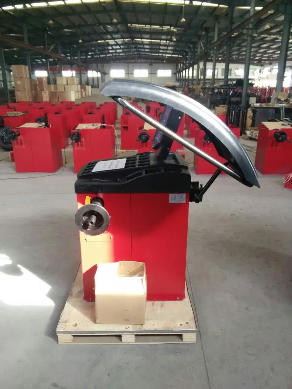 Auto Garage Equipment Tyre Balancer Machine with Ce