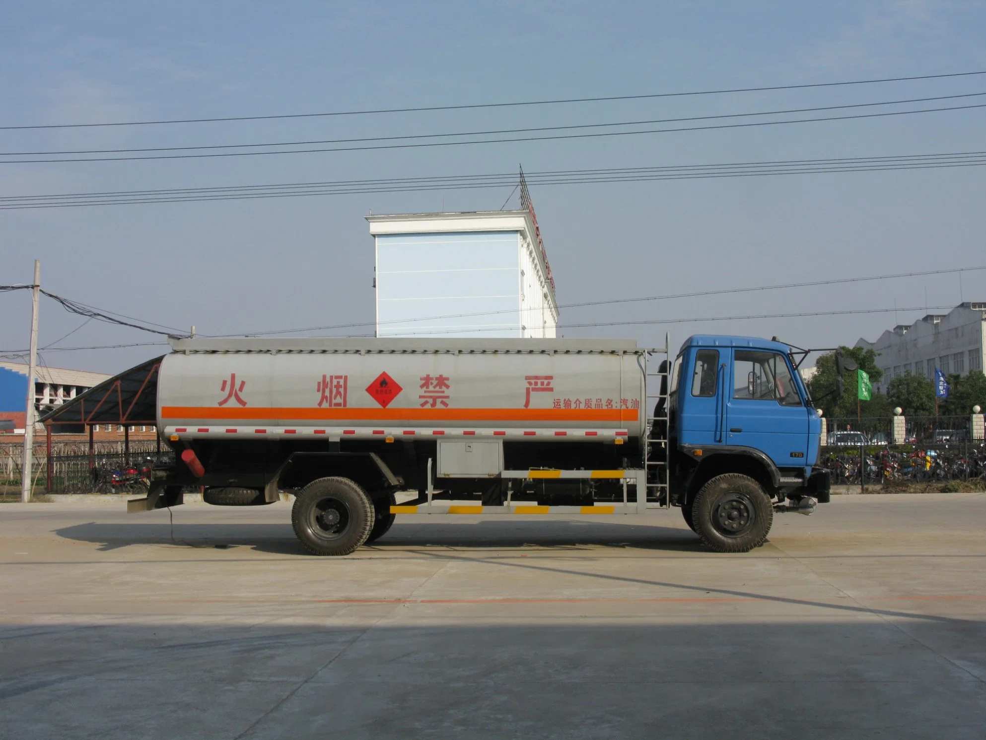 7ton ton ton 89Diesel Gasolina el tanque de aceite 12000L Tanque de combustible de 12m3 de la carretilla elevadora con dispensador de reabastecimiento de combustible de aceite