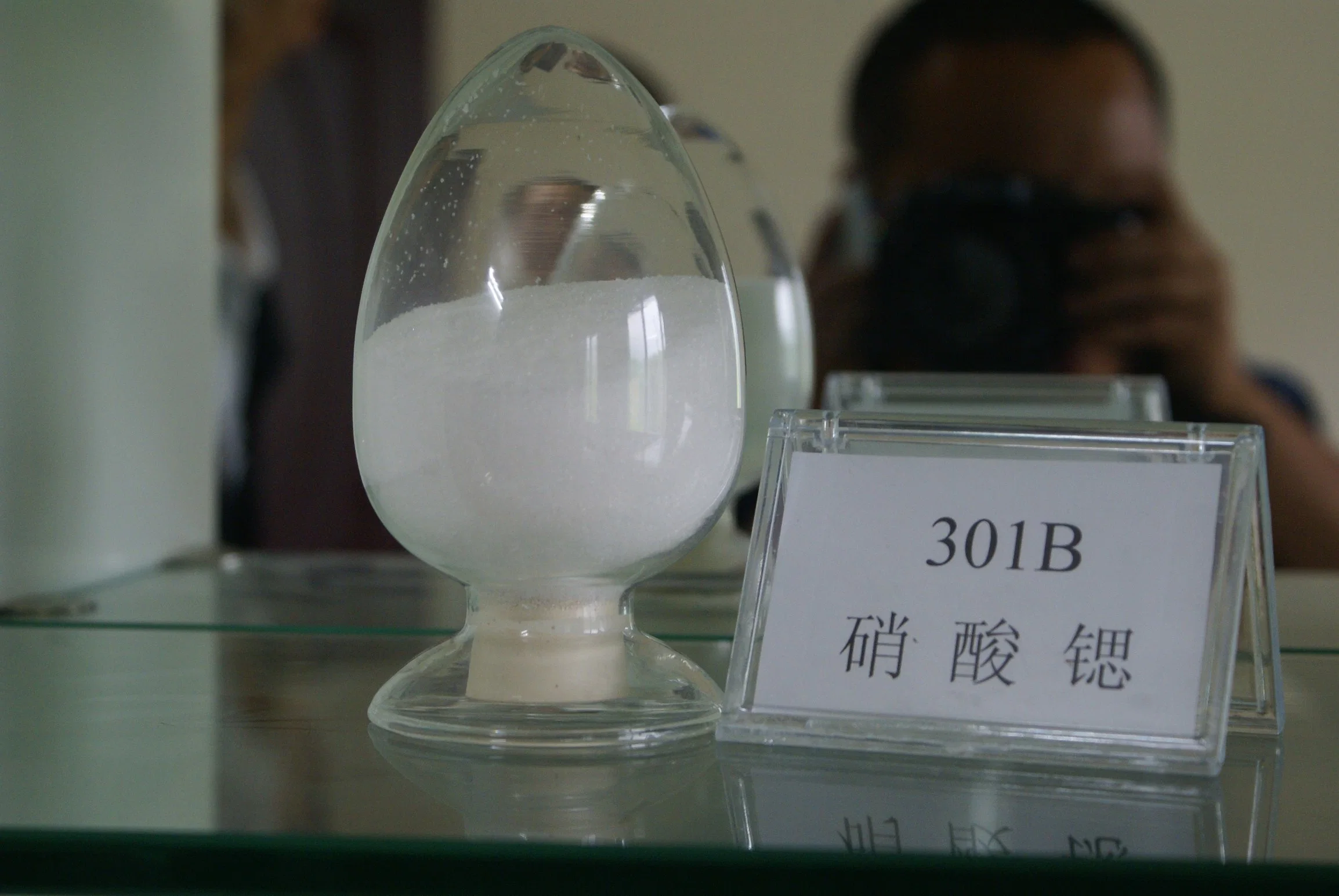 High Grade Strontiumnitrate for Industrial Use Srno3 Strontium Salt