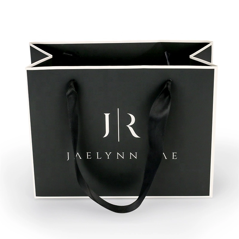 Guangzhou High Quality Custom Print Matt Black Color Paper Gift Bag with Rope Handle