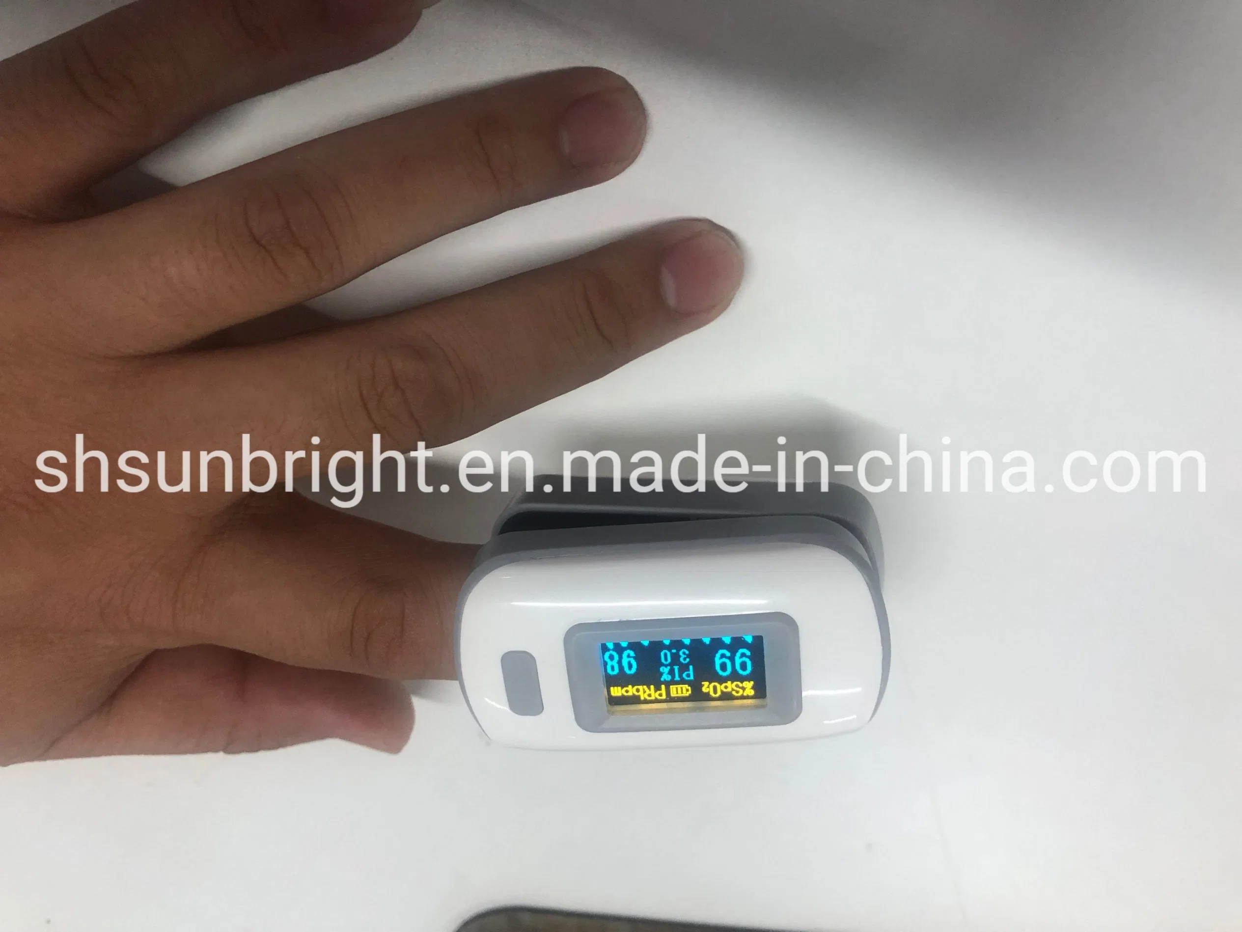 Fingertip Best OLED Pulse Oximeter for Medical Professionals