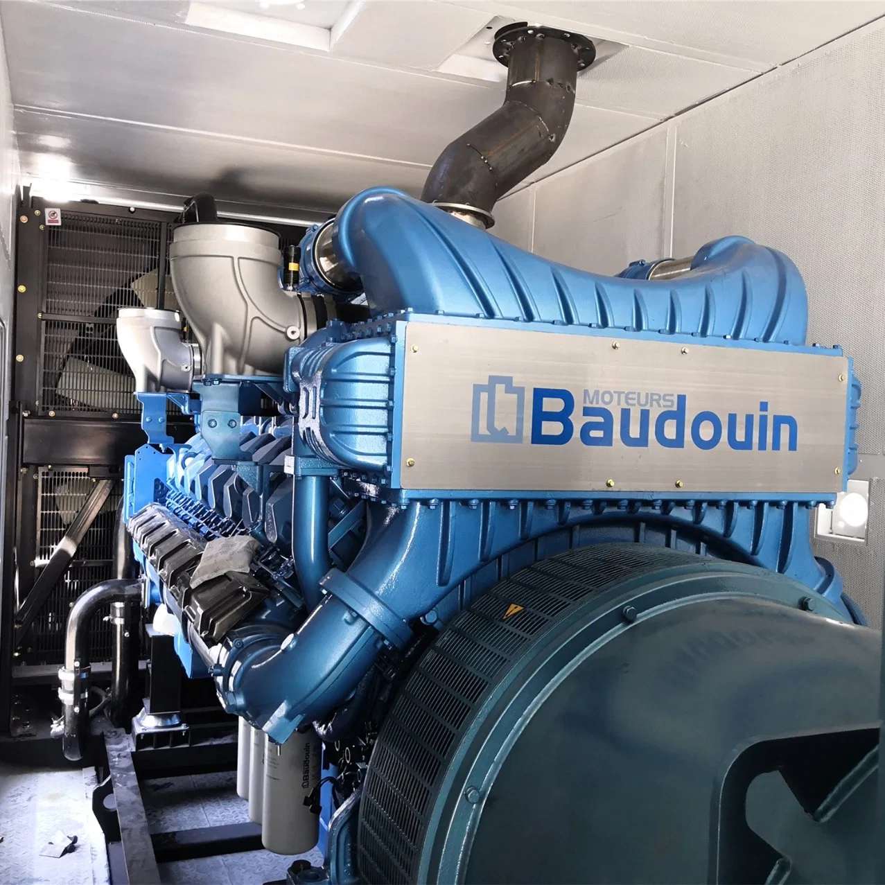 Générateur de secours industriel de type conteneur de 1000 kVA avec moteur Weichai Baudouin.