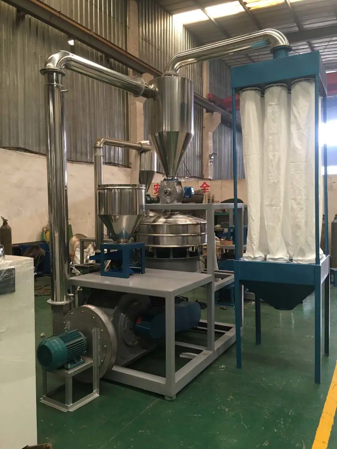 Automatic Plastic Pulverizer Mill Machine with Electric Control and Dust Removal