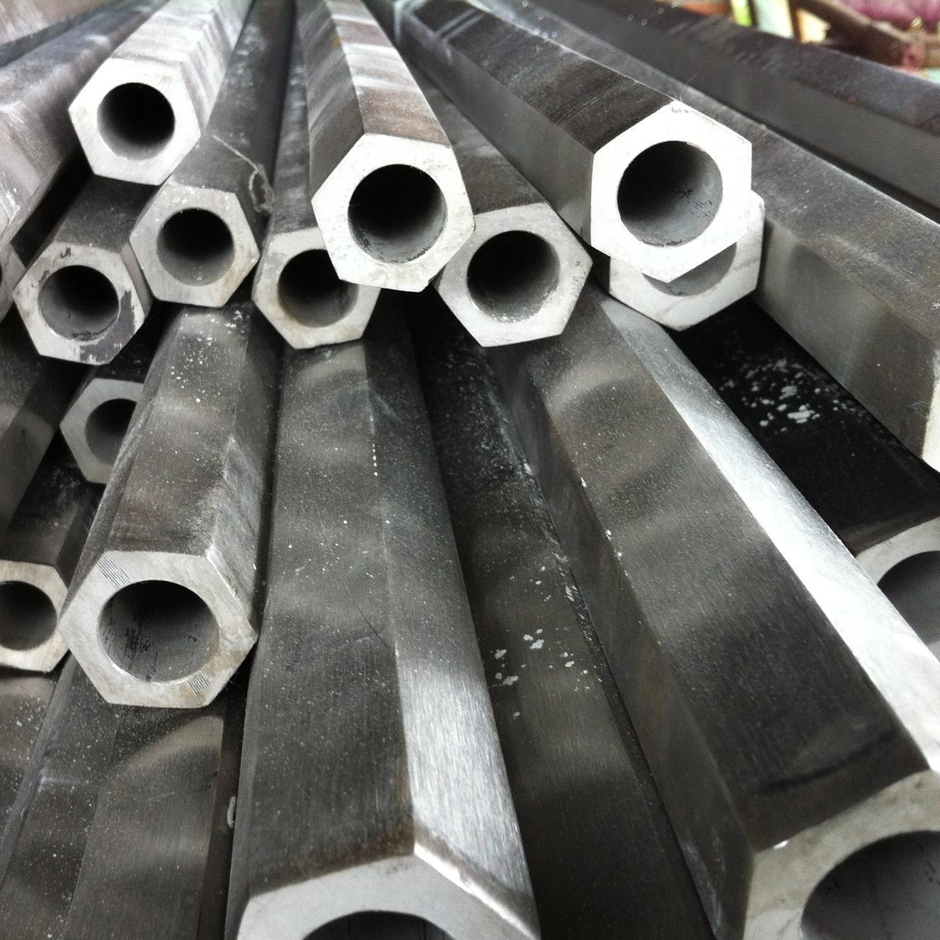 Cold Drawn 300series 400 Series Stainless Steel Hexagonal Pipe / Round Inner Shape Stainless Steel