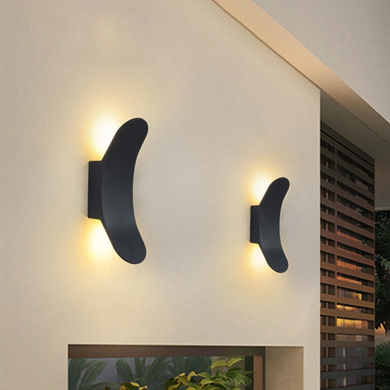 Lampe murale LED à bande incurvée minimaliste, cour de jardin Lumière extérieure décor d'éclairage imperméable