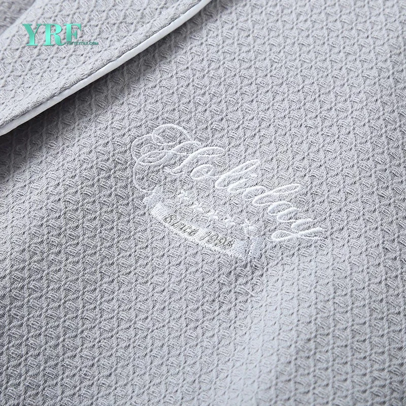 Made in China Factory Wholesale Custom Logo Cotton Waffle Hotel Bathrobe