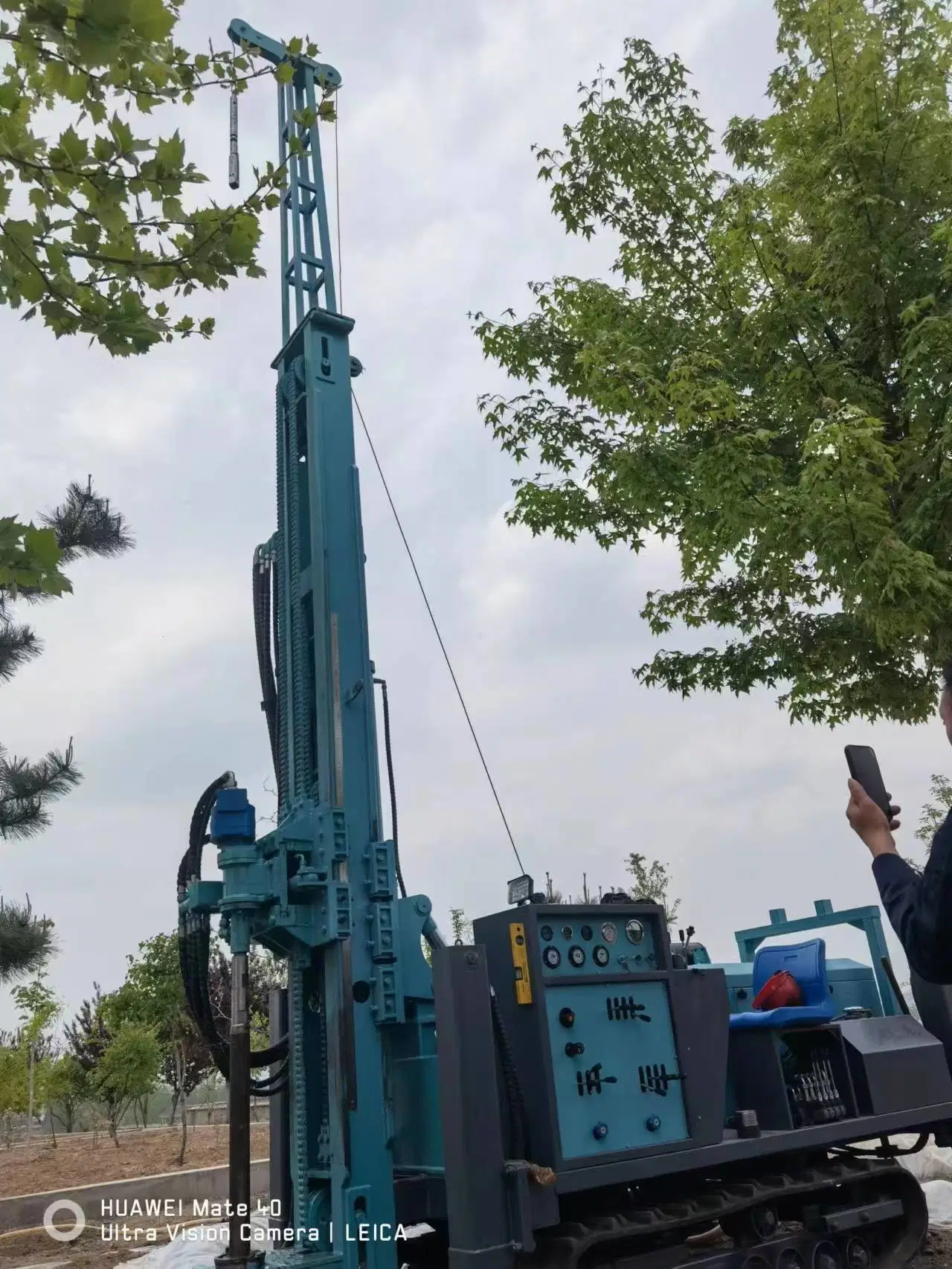 Diamond Miningwell 350 mètres de l'eau plate-forme de forage de puits de forage montés sur camion avec compresseur à air Borewell Rig