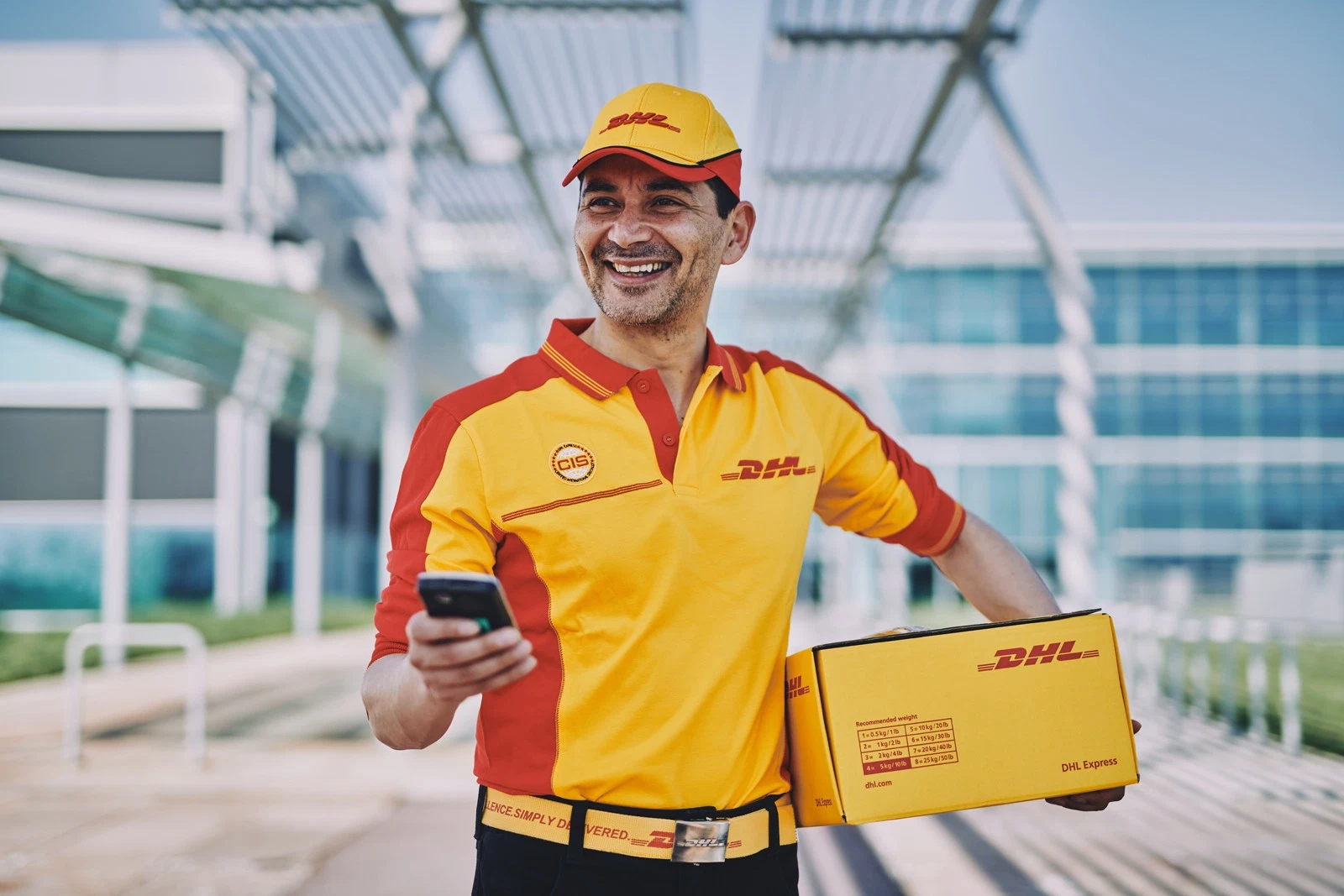 DHL/TNT/UPS/FedEx/EMS Shenzhen International Freight Forwarder Ali Courier Express in Lowest Price and Fast Delivery