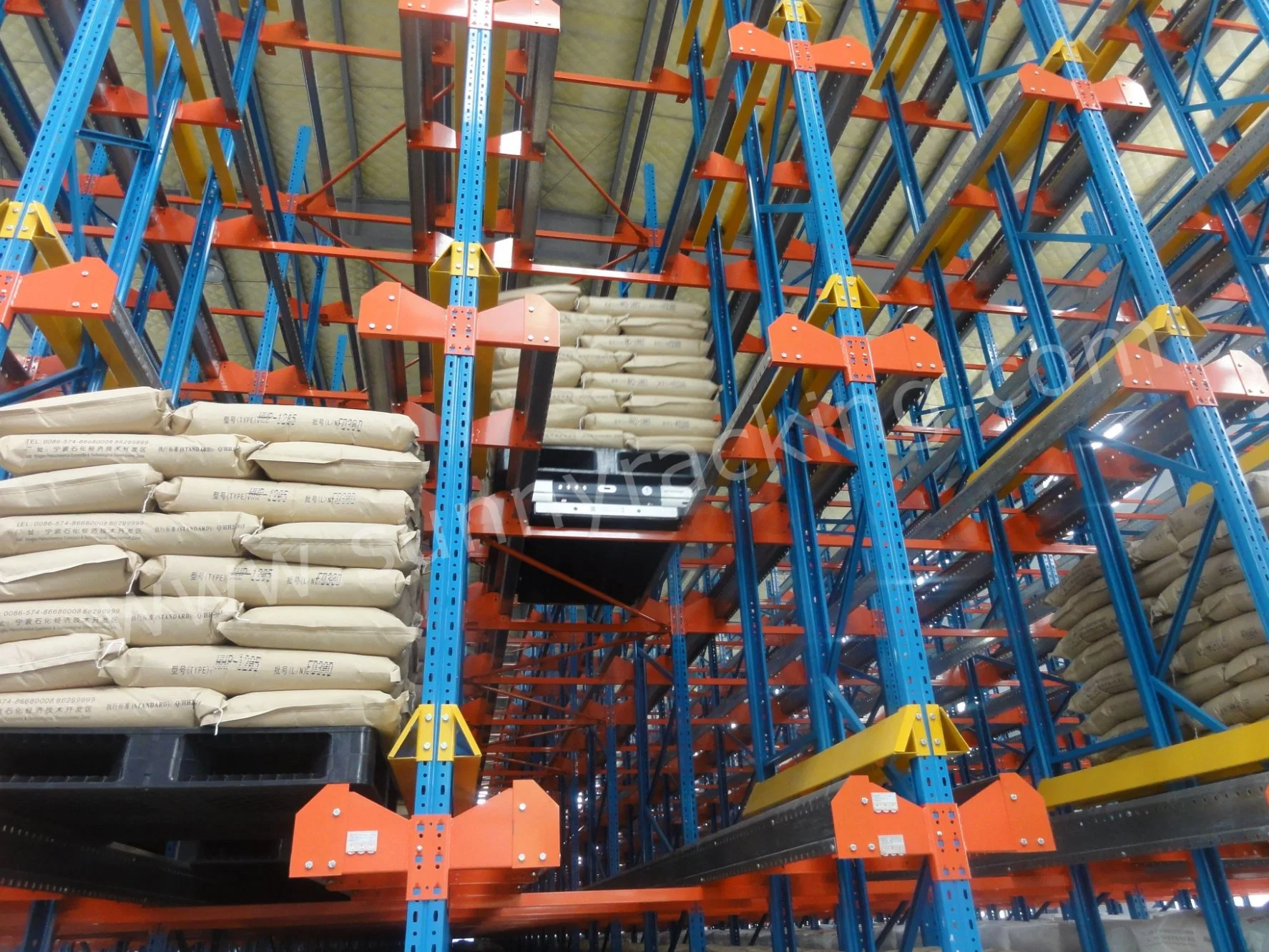 Durable Warehouse Shelf Storage Heavy Duty Radio Shuttle Pallet Racking System