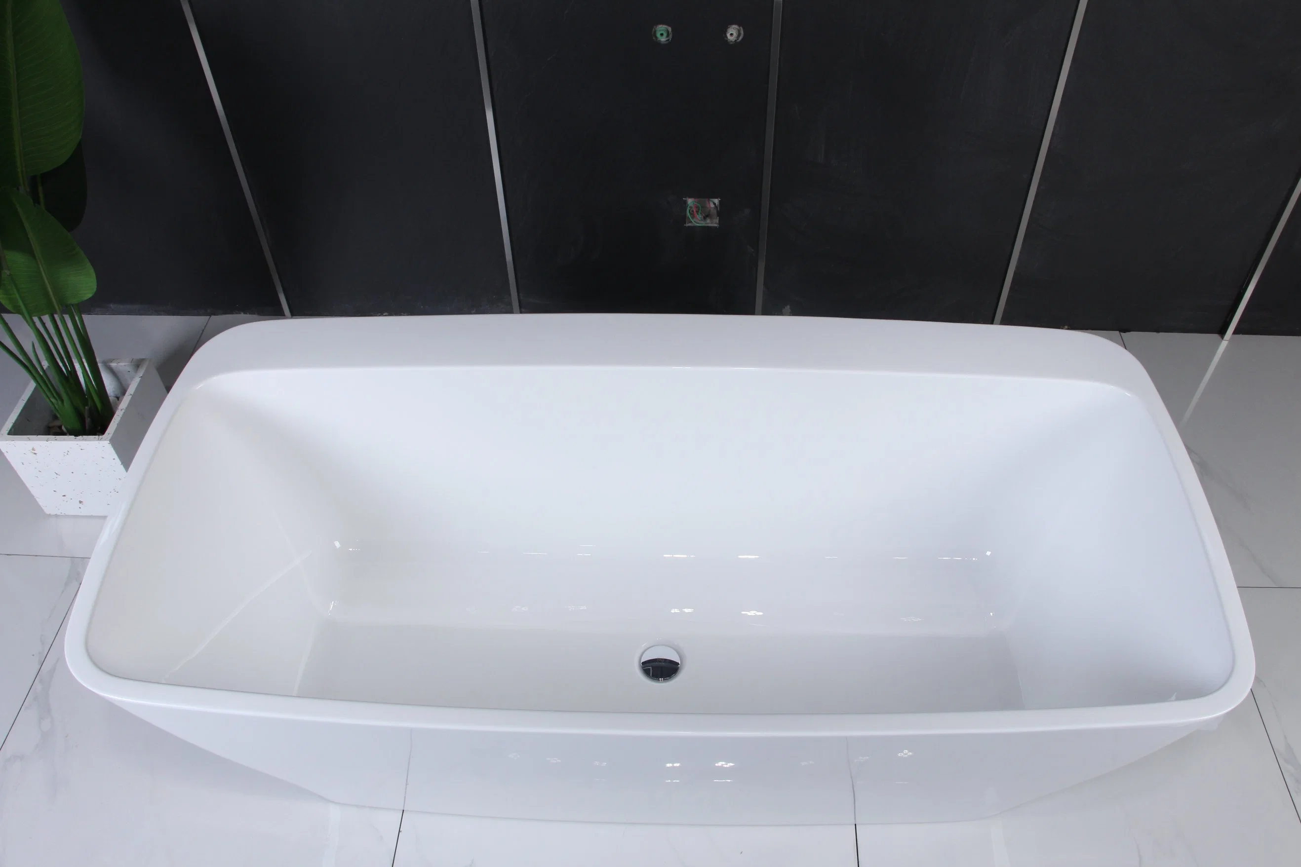 71&quot; CE, Cupc Ellipse Freestanding Antique Bath Tub