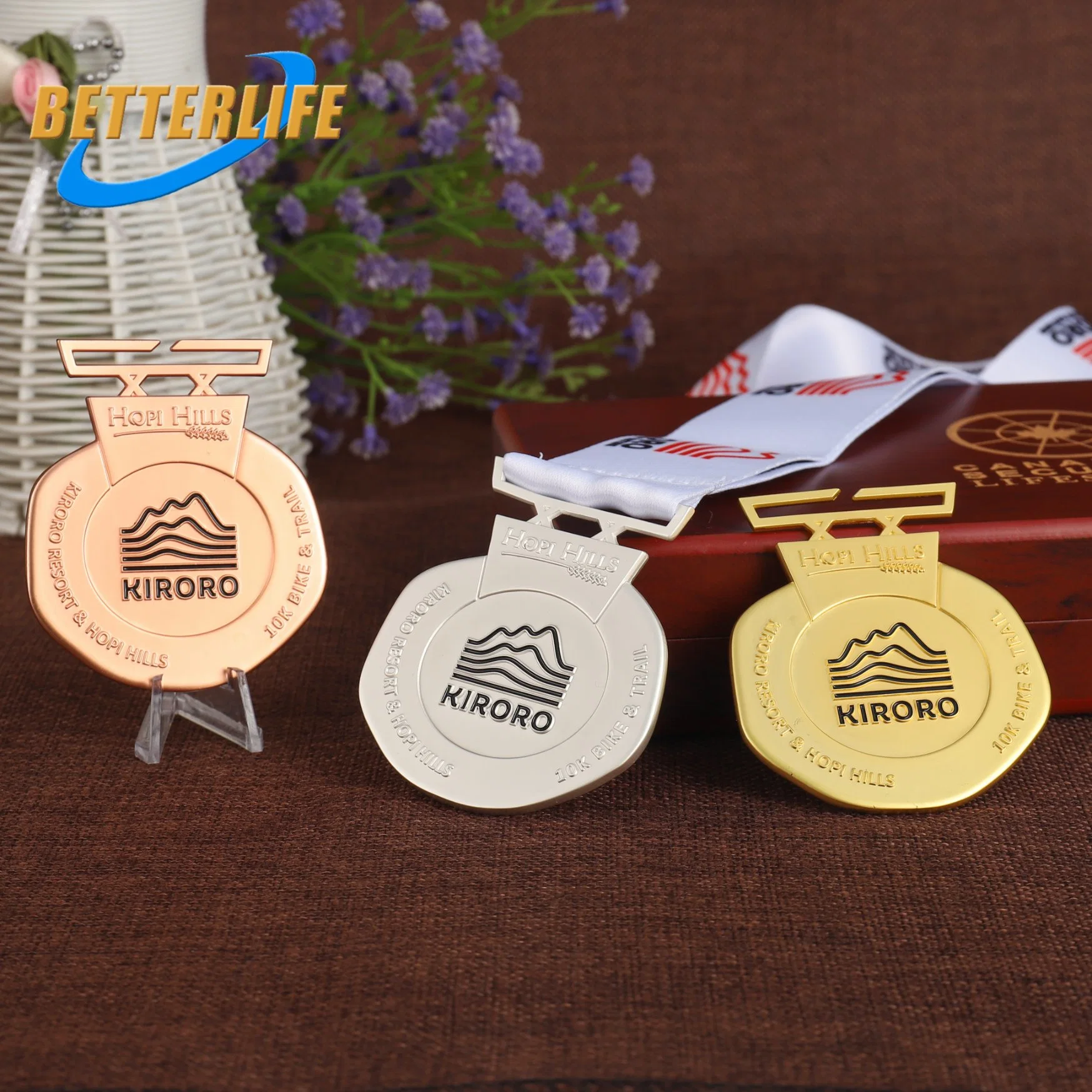 Wholesale/Supplier Custom 3D Metal Zinc Alloy Cast Trophy Finisher Run Champion League Trail Running/Gymnastics/Taekwondo/Powerlifting/Muay Thai/Ski Award Military Medal