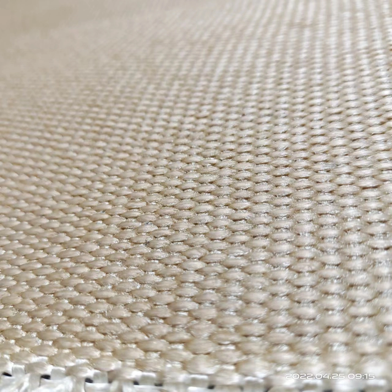 Thermal Heat Temperature Abrasion Resistance 0.4-1.5mm Stainless Steel Wire Reinforced Fiberglass Cloth with Vermiculite Coating Glass Fiber Cloth