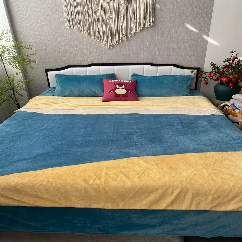 Roupa de cama em lã cardada de poliéster por grosso de cobertor de almofada Comforter quente Suavidade