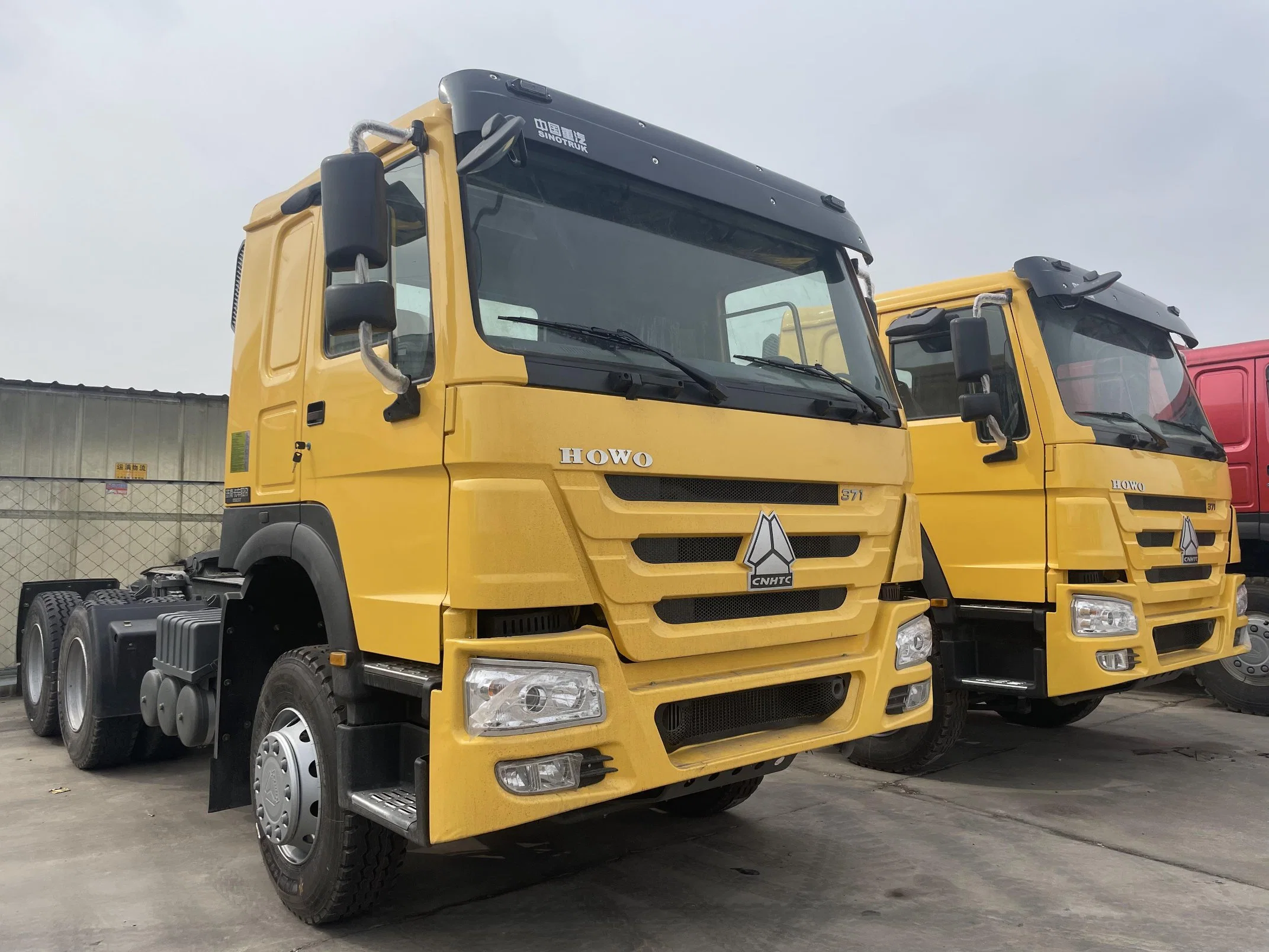 Used Chinese Trucks HOWO Truck Tractor 6X4 10 Wheels Cheap Price for Sale