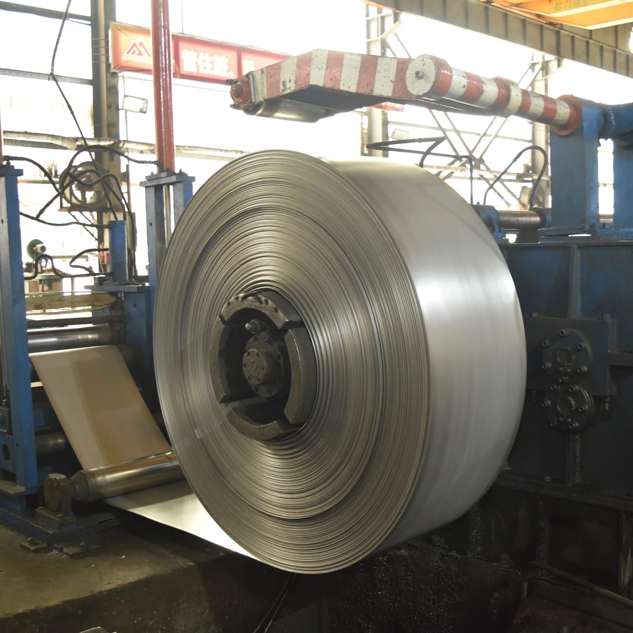 Hot Rolled Pickled Steel Coil Spfc490 High Tensile Light Oiled