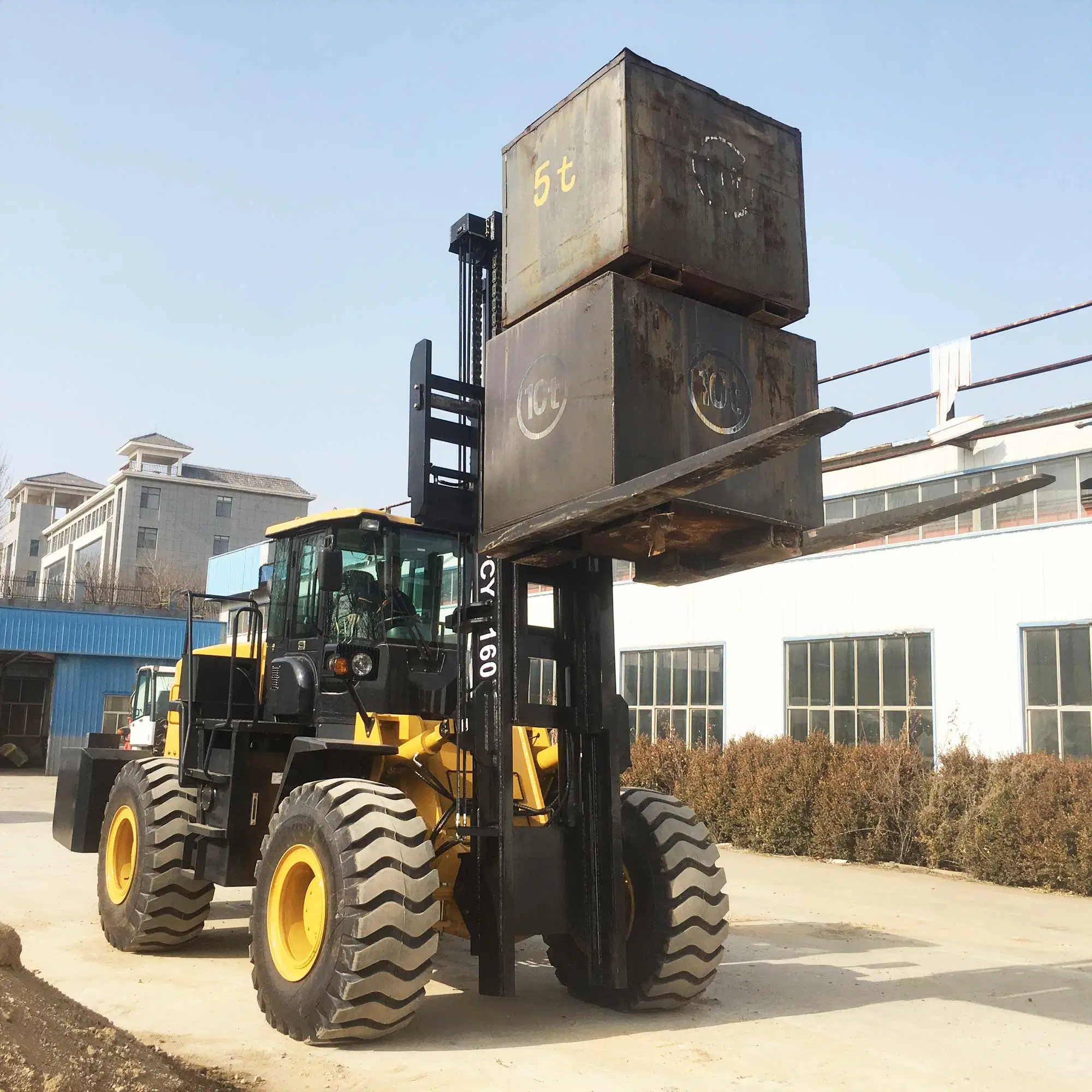 16 18 20 tonne Heavy Duty, chariot élévateur Diesel Heavy Duty 4RM industrielle un terrain accidenté Prix du chariot élévateur