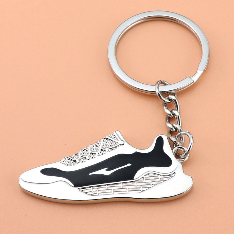 Wholesale/Supplier Custom Logo 3D Blank Small Sneaker Model Mini Hand Me Down Full Set of Couples Birthday Car Pendant Key Chain Gift Alloy Metal Keychain