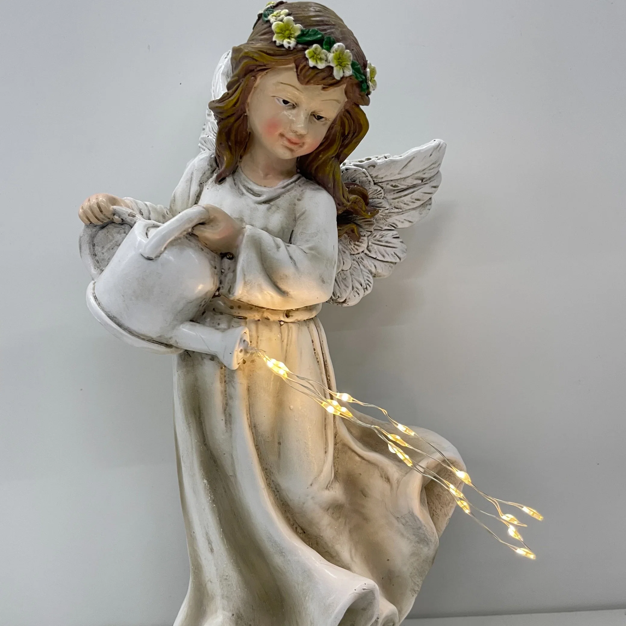 Custom Outdoor Waterproof Solar Lights Garden Decoration Ornament Angel Little Girl Angel Figurine Resin Crafts