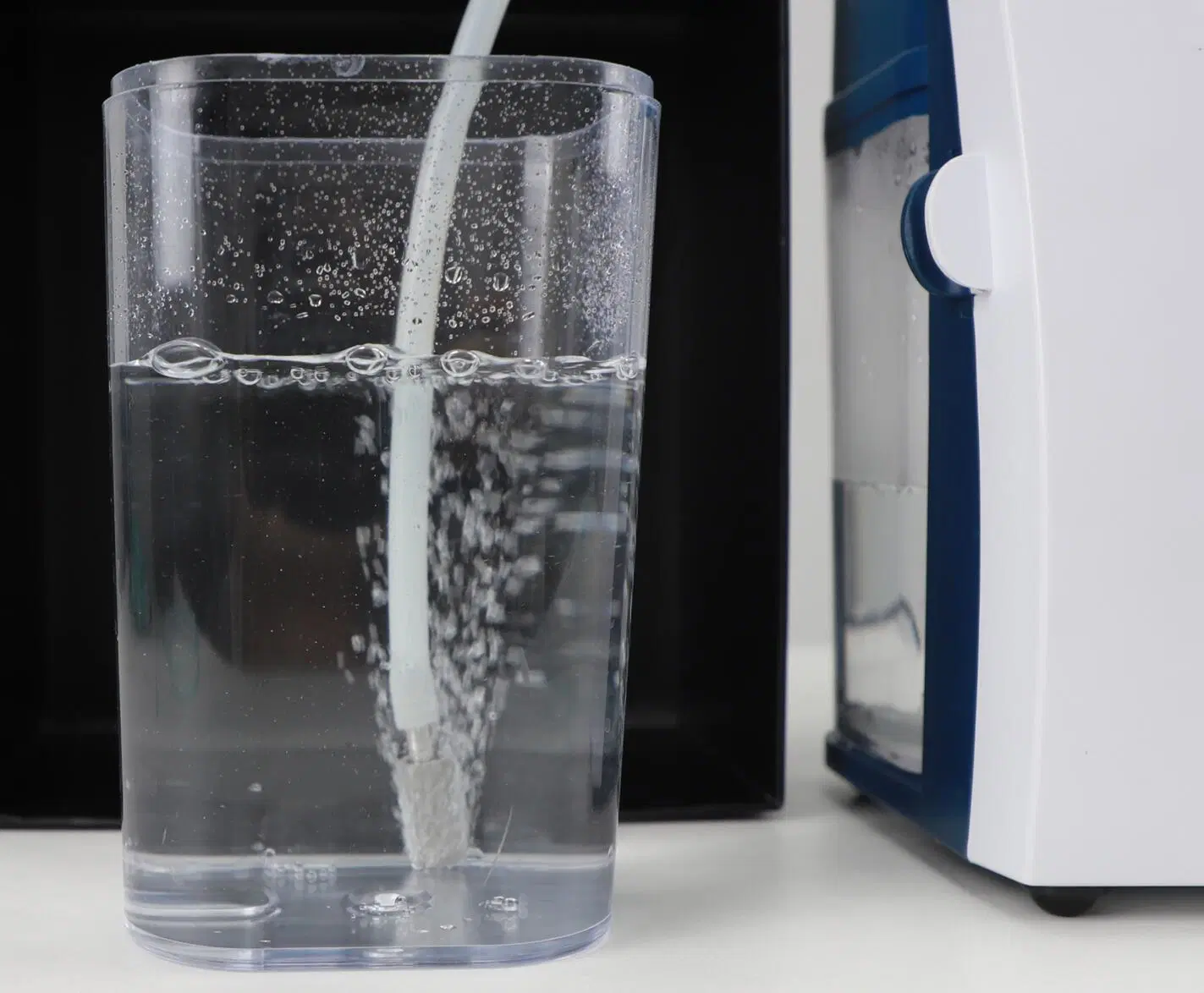 Uso doméstico, el 99,99% de pureza de Hidrógeno Wasserstoff Pem máquina de hacer generador 300ML 600ml 900 ml la respiración de la máquina de inhalación de Hidrógeno