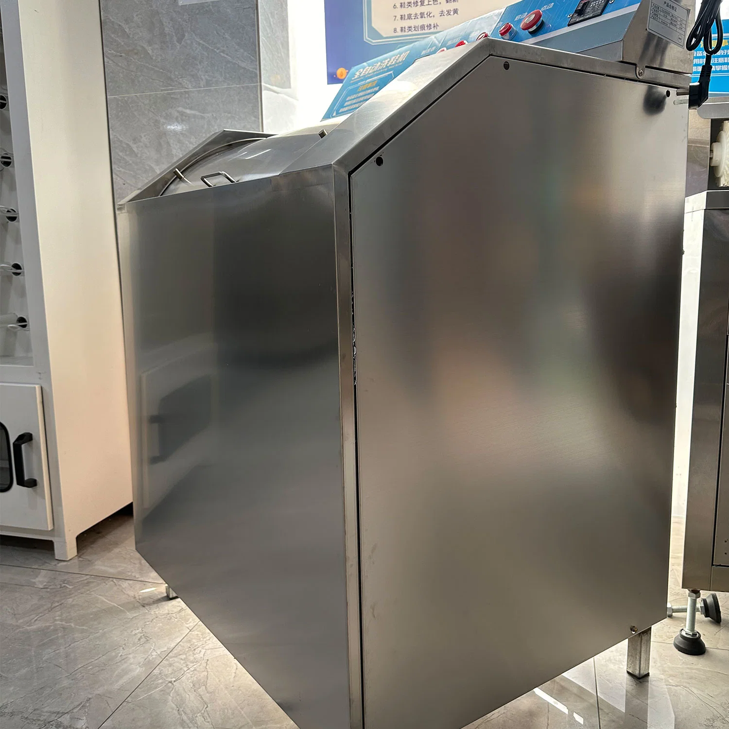 Commercial Fully Automatic Shoe Washing Machine Dry Cleaning Shop, Shoe Washing Shop