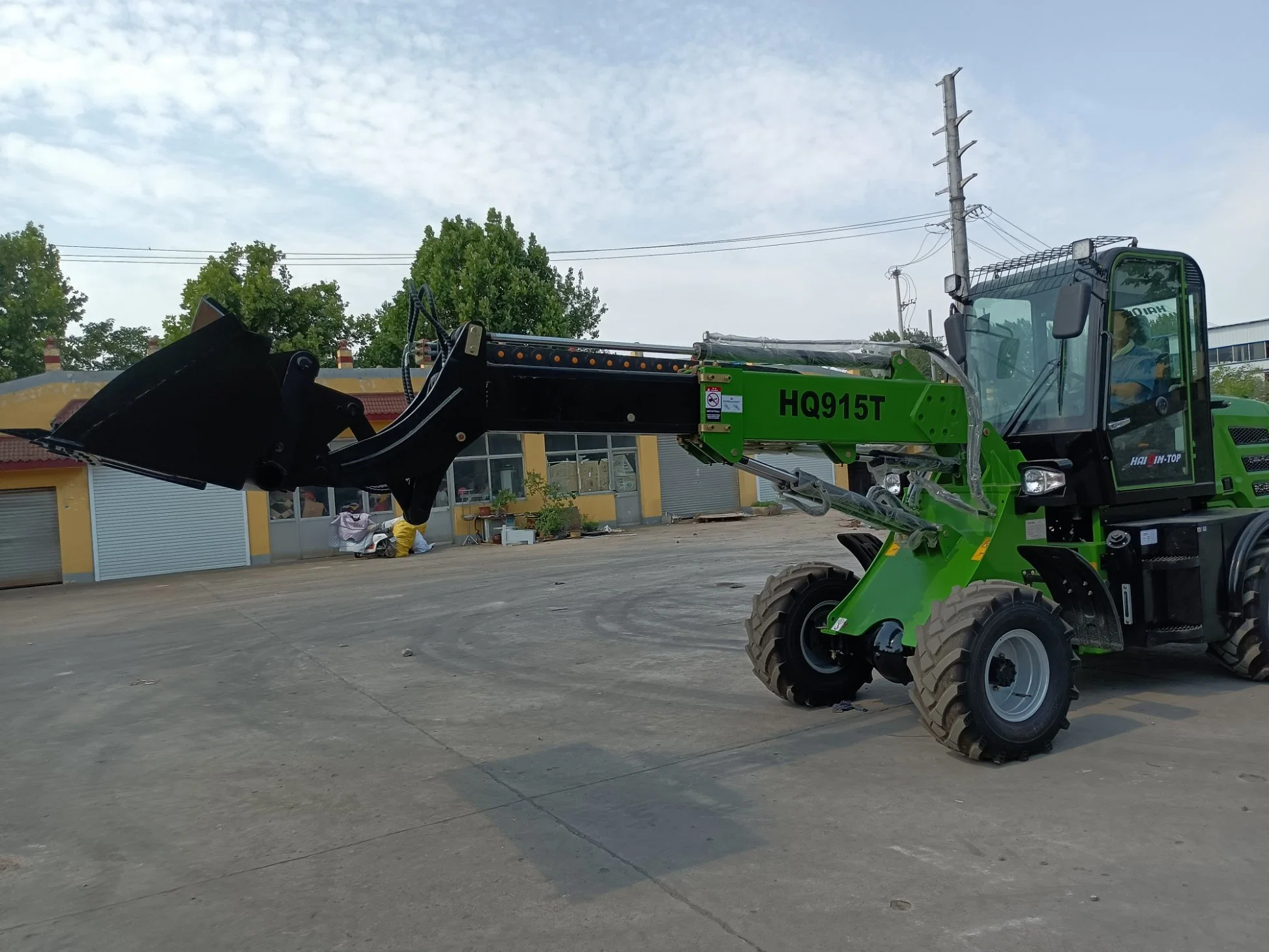 Made in China 1500kg Tl1500 Telescopic Front End Loader (HQ915T) for Sale