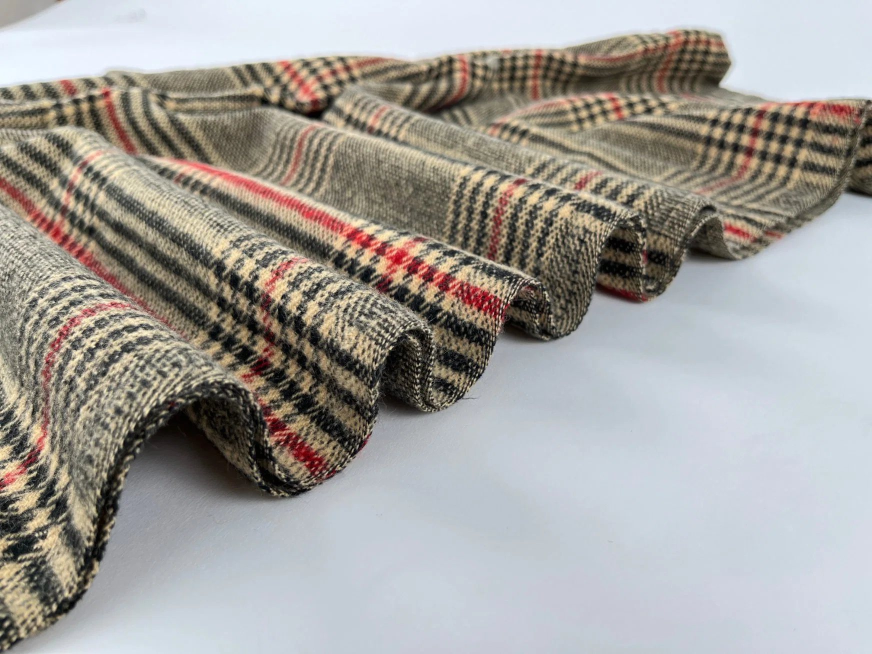 Hot Selling Cusomized Warm Winter Houndstooth Tassel Knitted Woven Scarf