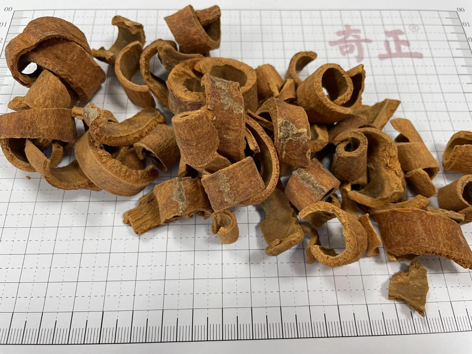 Factory Supply Wholesale/Supplier Rou Gui Good Price Cinnamon Bark Herb with GMP