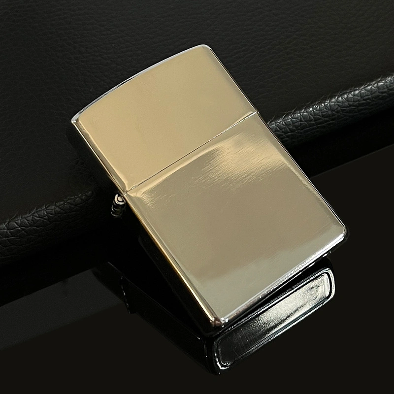 Factory Silk Smoking Wholesale/Supplier Hot Sell Cheap Black Metal Flint Match Petrol Oil Lighter Refillable with Case