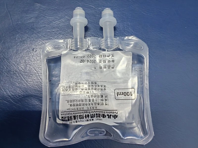 100 مل 250 مل فيلم طبي غير PVC شفاف Saline IV كيس فارغ لا يمكن التخلص منه من مادة PVC IV