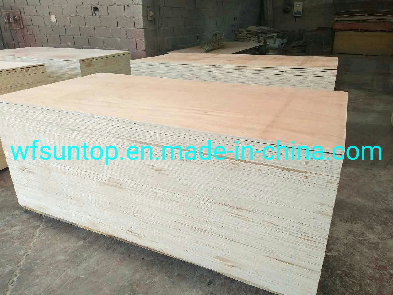 Precios baratos una vez pulsado caliente 1220x2440x12mm de chapa de madera contrachapada de álamos Core Okoume Señor pegamento