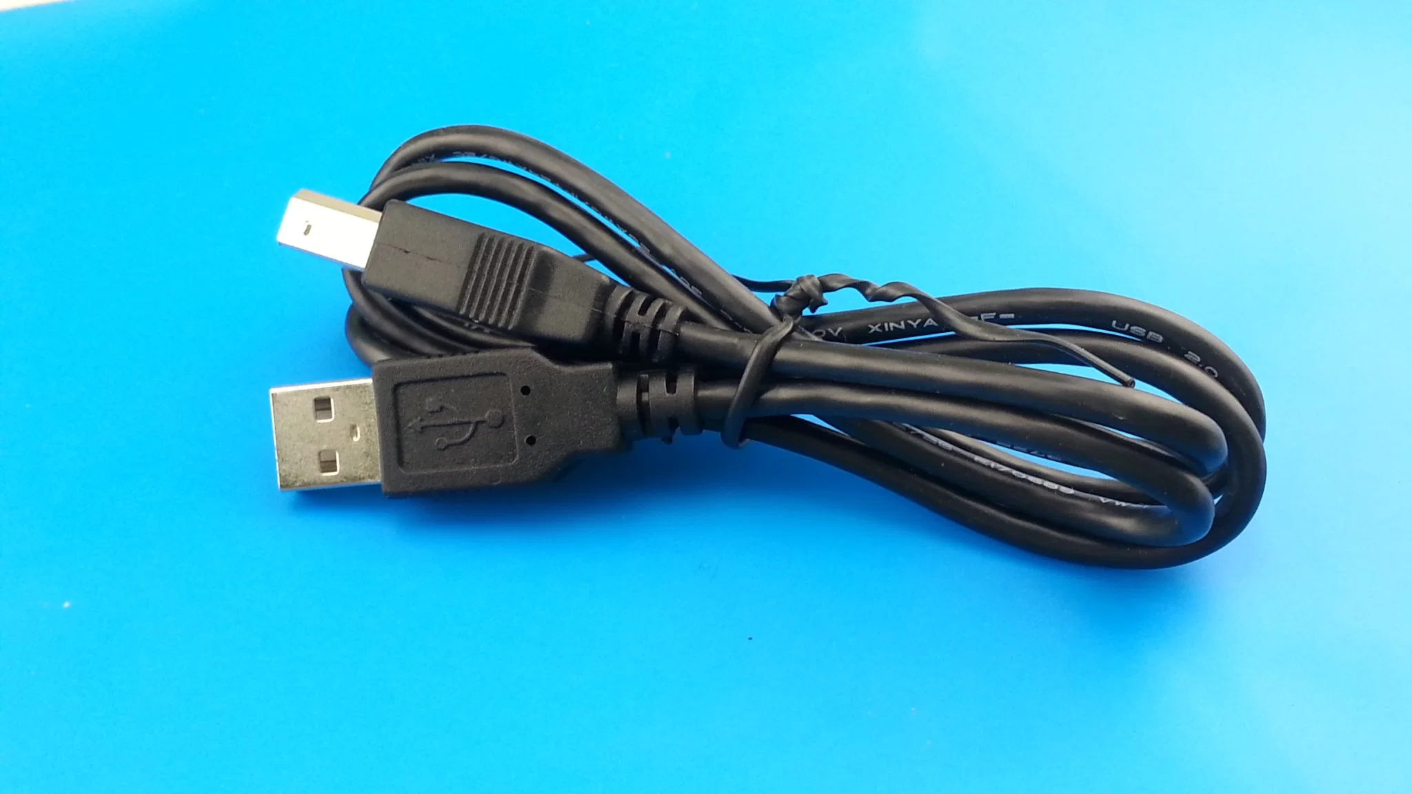 كابل USB مخصص لكبل بيانات USB عالي الجودة من المصنع الموصل