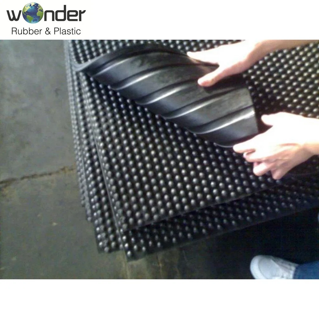 Waterproof and Will Not Crack One-Piece Stall Mat Made of The Most Durable Thick Vulcanized Rubber Rubber Floor Mat